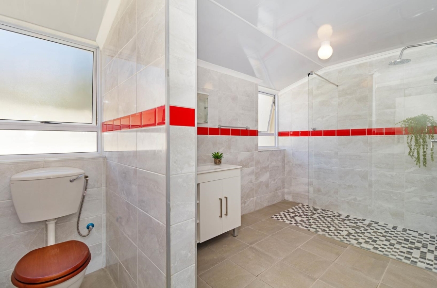 3 Bedroom Property for Sale in Zonnebloem Western Cape